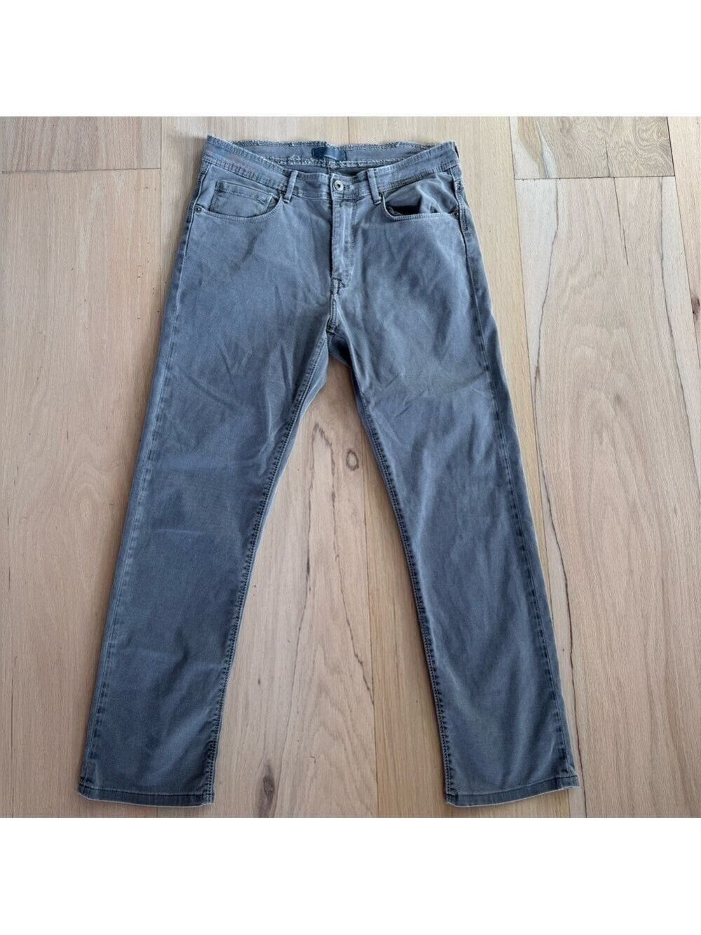 Saks Fifth Avenue Gray Pants Size 33